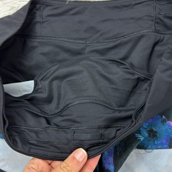 Lululemon Speed Up Short *2.5" Floral Shift Blue Multi / Black - Picture 2 of 5